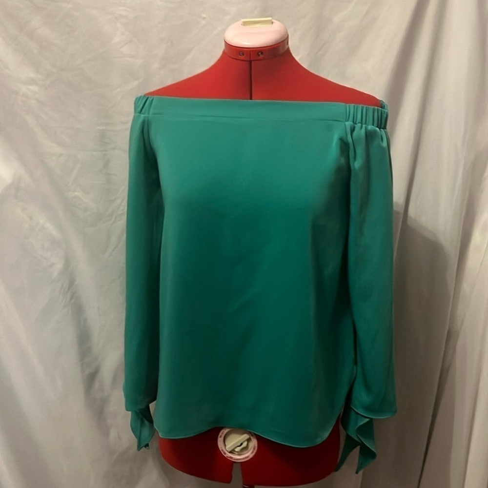 Design lab off the shoulder flowy sleeve blouse SM77
